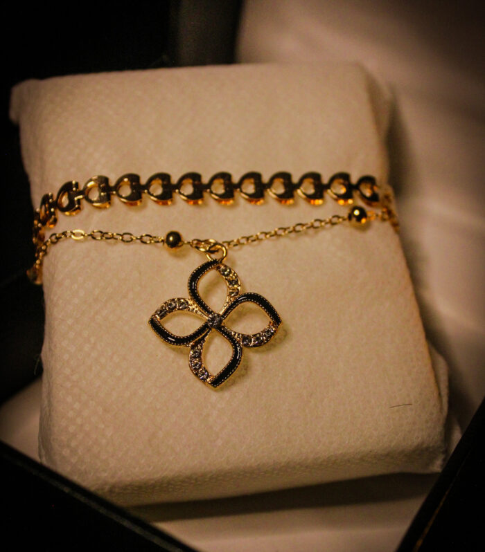 ELEGANT BRACELET