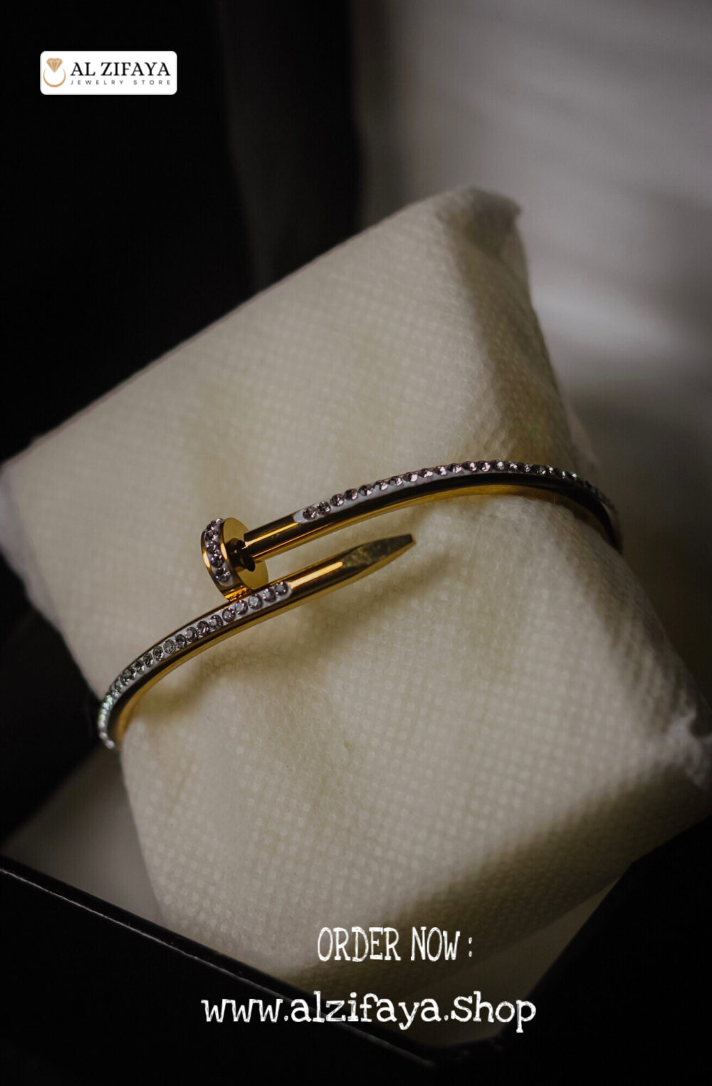 NAIL DIAMOND BRACELET